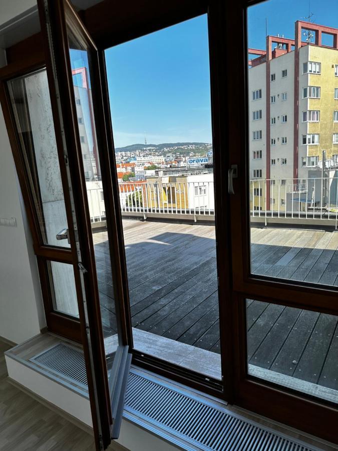 Апартаменты Luxury Penthouse At The Historical Centre With Free Parking Братислава Экстерьер фото