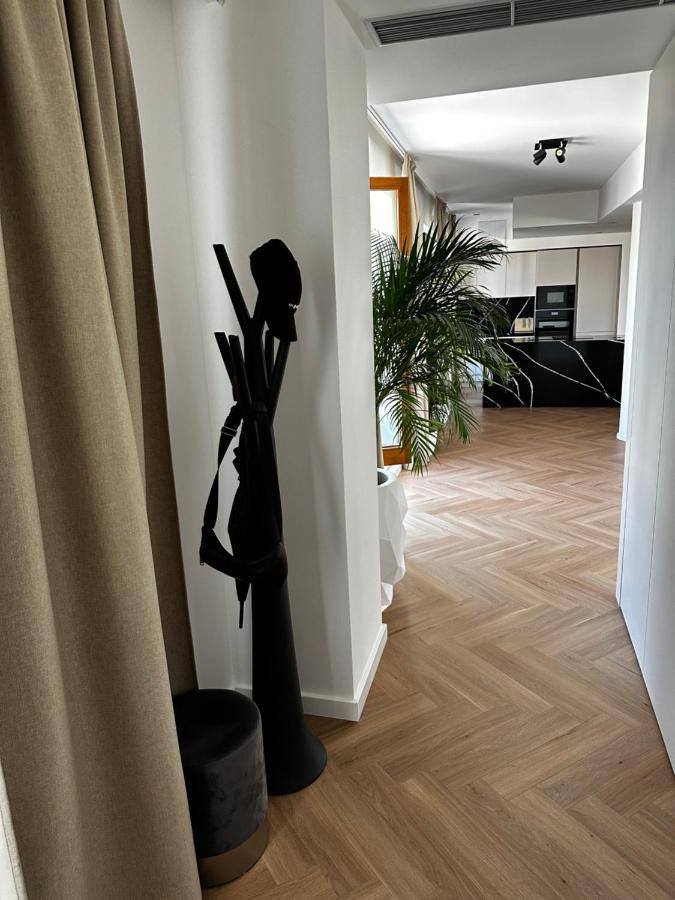 Апартаменты Luxury Penthouse At The Historical Centre With Free Parking Братислава Экстерьер фото