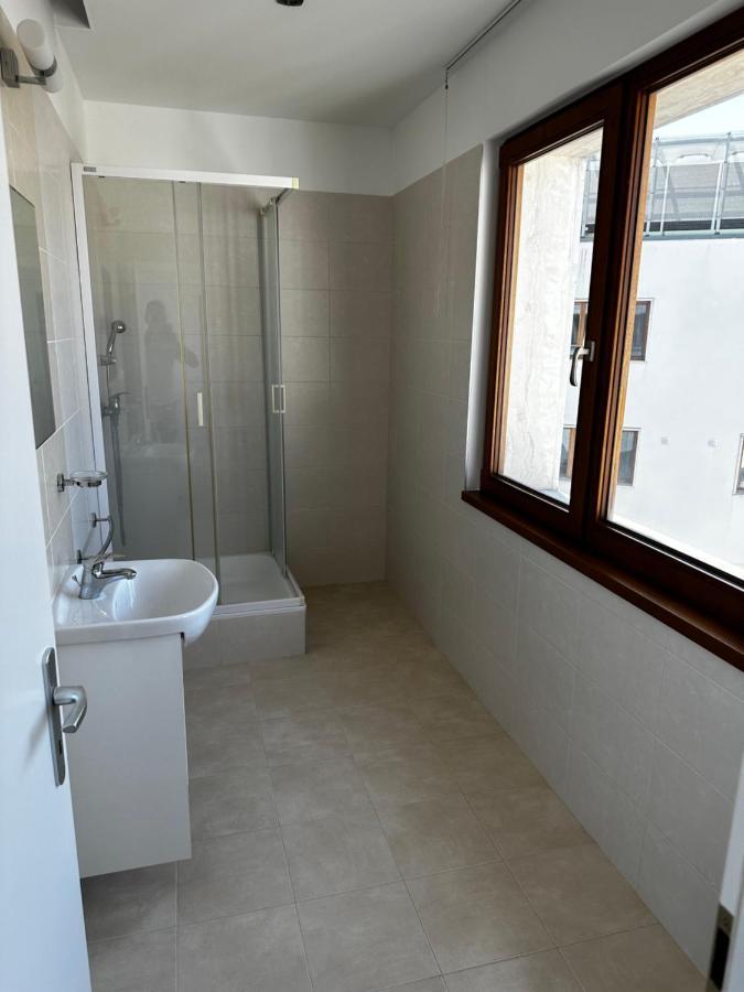 Апартаменты Luxury Penthouse At The Historical Centre With Free Parking Братислава Экстерьер фото